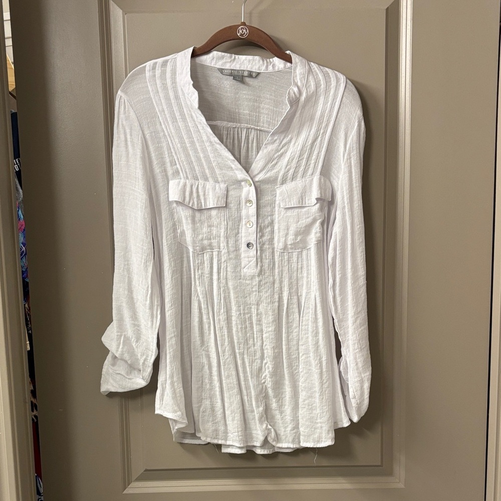 Valerie Stevens White Lightweight Button-Front Tunic